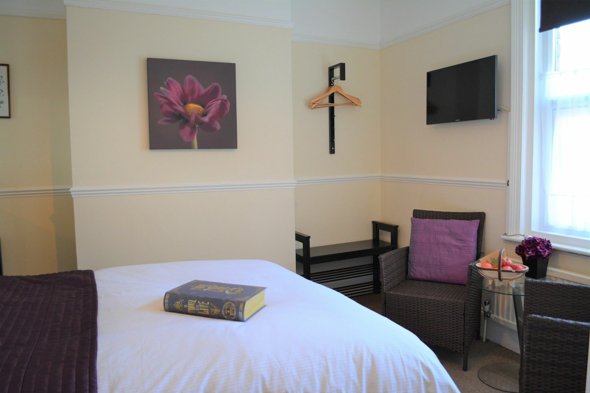 Loriston Guest House Истборн Екстериор снимка